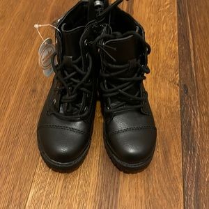 Black girls boots size 9!